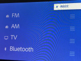 Bluetooth(ブルートゥース)接続機能付き。スマートフォンなどからお気に入りの音楽をワイヤレス再生できます。ドライブがさらに楽しくなりますね。