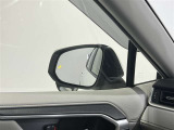 斜め後方の死角にいる車を検知し、サイドミラーでお知らせしてくれます!