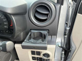 運転席側ドリンクホルダー