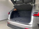 【ラゲージスペース】間口も広くて積荷もしやすいですよ