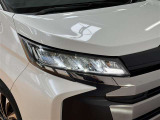 ○暗い夜道も明るく照らします○LEDヘッドライト装着車! 夜間のドライブも安心ですね♪消費電力が少なくて明るいなんて、◎です☆