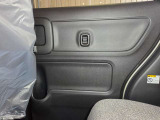 リヤドアトリム(運転席側)☆