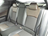 高品質カークリーニング 外装・内装、岐阜トヨペットの専門スタッフがシートもカーペットも綺麗に洗浄済み!プロの仕上げを是非ご確認ください。