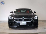【キドニーグリル】BMWは約90年もの間、ほぼ全ての車両にひと目でBMWだと分かるこの特徴的なフロントグリルが備えられ、デザイン・アイコンとして親しまれてきました。