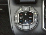 「AUTO」スイッチで車内の温度を一定に保ってくれるオートエアコン 快適装備の代名詞 もちろんマニュアル操作も可能ですよ