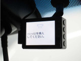 ◆ドライブレコーダー◆映像・音声などを記録する自動車用の装置です。 もしもの事故の際の記録はもちろん、旅行の際の思い出としてドライブの映像を楽しむことができます。
