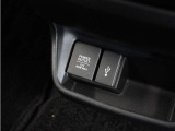 ◆アクセサリーソケット◆ドラレコの電源やスマートフォンの充電等に使用できる便利な電源ソケット!使いやすい場所に装備されています。