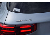 納車前整備は、メルセデスベンツ国際認定メカニックによる最新の検査ライン等の施設が充実した当社工場で入念に行います。