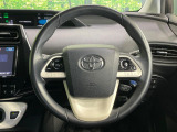 【純正革巻きステアリング】上質な革を使用することで、手にしっかり馴染みとても運転しやすいハンドルです♪