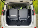 普段のお買い物や通勤、送迎等に十分な荷室スペースを確保しております。セカンドシートを倒すと、大きな荷物の積載も可能です♪