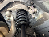 お車を安心してお乗りいただく為には、足回りの定期点検が欠かせません。サービスサポート(有償保証)では無料点検もご提供しており、安心のカーライフをお過ごしいただけるサポート体制が整っています。