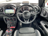 ◆LIBERALAは、輸入車選びの新たなスタイルを提案するインポート・セレクト・ブランドです。オーナー様となる方がクルマから直接感じる感性を第一にした、最良の一台との出会いをコーディネートいたします。