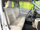 運転席シート廻りは使用感も少なく、良好な状態となっています。前オーナー様が丁寧に使っていたことがよくわかりますね。