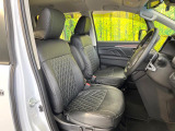 運転席シート廻りは使用感も少なく、良好な状態となっています。前オーナー様が丁寧に使っていたことがよくわかりますね。
