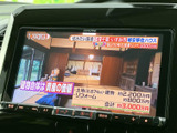 多彩なメディア再生に対応し、お好みの音楽や映像コンテンツを車内で楽しめます。高音質なサウンドで、ドライブの時間をより豊かに演出します。