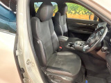 運転席シート廻りは使用感も少なく、良好な状態となっています。丁寧に使われていたことがよくわかりますね。