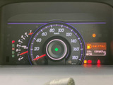 視認性の高いメーター類は、運転に必要な情報を的確に伝えます。運転状況を一目で把握できるので、安全運転をサポートします。