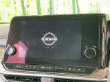 【メーカー純正ナビ】インテリアに溶け込むスタイリッシュな「専用設計」メーカーナビを装備♪視認性や操作性など基本性能にも優れ、より上質なカーライフをお楽しみいただけます。