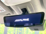 【デジタルインナーミラー】後席の大きな荷物や同乗者で後方が確認しづらい時でも安心!カメラが撮影した車両後方の映像をルームミラー内に表示。クリアな視界で状況の確認が可能です!