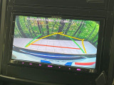 【バックカメラ】駐車時に後方がリアルタイム映像で確認できます。大型商業施設や立体駐車場での駐車時や、夜間のバック時に大活躍!運転スキルに関わらず、今や必須となった装備のひとつです!