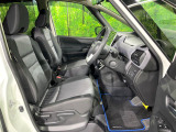 運転席シート廻りは使用感も少なく、良好な状態となっています。丁寧に使われていたことがよくわかりますね。
