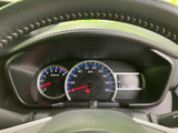 視認性の高いメーター類で、運転に必要な情報を的確に把握。スタイリッシュなデザインで、運転席をより魅力的に演出します。夜間でも見やすいです。