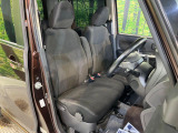 運転席シート廻りは使用感も少なく、良好な状態となっています。丁寧に使われていたことがよくわかりますね。