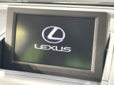 【メーカー純正ナビ】インテリアに溶け込むスタイリッシュな「専用設計」メーカーナビを装備♪視認性や操作性など基本性能にも優れ、より上質なカーライフをお楽しみいただけます。