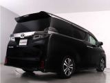当店では、厳選された車両のみ展示しております。アルファード・ヴェルファイアに特化した専門店ならではの豊富な在庫の中から、お気に入りの一台をお探しください!