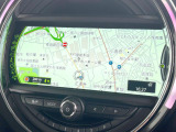 ●純正ナビ:一体感のあるナビは、高級感ある車内を演出してくれます。オーディオ機能も充実しておりますので、運転もより楽しめます♪