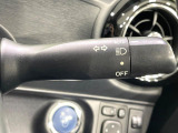 【オートライト】周りの明るさに応じて自動でヘッドライトの点灯・消灯ができる機能です!ライトの付け忘れ・消し忘れなどが無くなり、雨の日や夕方の走行も安心!トンネル通過時も便利ですね