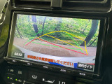 【バックカメラ】駐車時に後方がリアルタイム映像で確認できます。大型商業施設や立体駐車場での駐車時や、夜間のバック時に大活躍!運転スキルに関わらず、今や必須となった装備のひとつです!