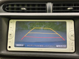 後方確認をサポートするモニターが搭載されています。駐車時の安全性を高め、狭い場所でもスムーズな運転をサポートします。運転に自信がない方にもおすすめです。