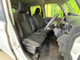 運転席シート廻りは使用感も少なく、良好な状態となっています。丁寧に使われていたことがよくわかりますね。