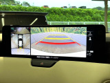 【360&deg;ビューモニター】専用のカメラにより、上から見下ろしたような視点で360度クルマの周囲を確認することができます☆死角部分も確認しやすく、狭い場所での切り返しや駐車もスムーズに行えます。