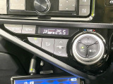 【オートエアコン】一度お好みの温度に設定すれば、車内の温度を検知し風量や温度を自動で調整。暑い&hellip;寒い&hellip;と何度もスイッチ操作をする必要はありません。快適な車内空間には必須の機能ですね♪
