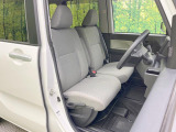 運転席シート廻りは使用感も少なく、良好な状態となっています。丁寧に使われていたことがよくわかりますね。