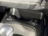 【シートヒーター】寒い日に重宝するシートヒーター!エアコンより早く温まってくれるので寒がりの人も安心ですね♪エアコンの温風は乾燥するから苦手、という方にもをおすすめです。