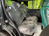 高品質なオリジナルフロアマットもオプションにてご用意しております。お好きなデザインやカラーをお車に合わせて選んでいただくことができます♪