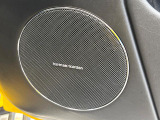 ●harman/kardonサウンドシステム:オーディオ専門メーカーが手掛けるプレミアムスピーカーを装備。多数のスピーカーから、音の粒立ちまで分かる高品質な音楽をお楽しみいただけます。