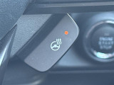 【ステアリングヒーター】冬場の寒い日に手がかじかみながら運転するのはツライですよね。でも、これがあれば安心です!ハンドルのグリップ部がじわっと暖かくなって心までポカポカします。