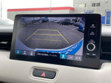 後方確認をサポートするモニター。駐車時や狭い道での運転も安心です。安全な運転をサポートし、運転に慣れない方にもおすすめです。