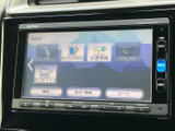 オーディオのメニュー画面には複数の選択肢が表示され、目的に合わせて項目を選びやすい構成です。画面上の表示を確認しながら操作でき、日々の移動に活用できます。