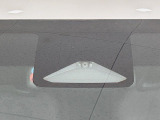 【トヨタセーフティセンス】走行中に前方の車両等を認識し、衝突しそうな時は警報とブレーキで衝突回避と被害軽減をアシスト。より安全にドライブをお楽しみいただけます。
