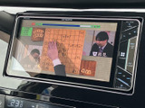 停車中には、地上デジタル放送を楽しめます。長距離移動の休憩時間に、リラックスできる空間を提供します。