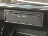 【CD/DVDデッキ】オプションのCD/DVDデッキを搭載。ディスプレイオーディオでエンタメをお楽しみいただけます。
