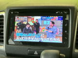 停車中にTVの視聴が可能です。休憩時間などに番組を楽しめます。長距離ドライブのお供に最適です。