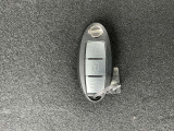 便利なインテリジェントキー1本、車両のアンサーバックも付いていますので、広い駐車場でもどこへ停めたか迷うことが少なくなります。