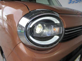 丸目でおしゃれな印象のLEDヘッドライト