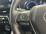 運転中、オーディオの操作をしてて、ハッとしたことはありませんか?ステアリングスイッチは、運転中でもハンドルでオーディオの操作が可能です。安全なドライブをサポートします。